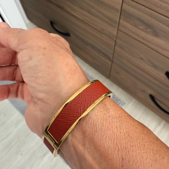 Tory Burch Leather Inlay Hinged Bangle Bracelet - Picture 3 of 10